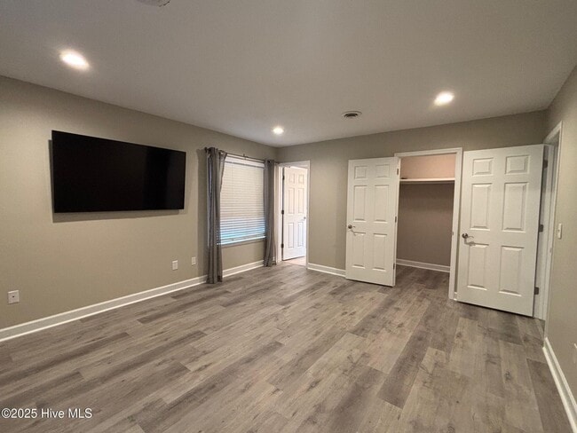 Building Photo - 140 Westchester Cir