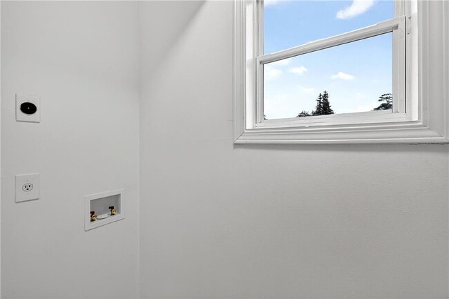 Building Photo - 6716 Colchester Pl NW