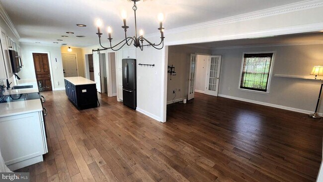 Building Photo - 3702 Blueberry Dr