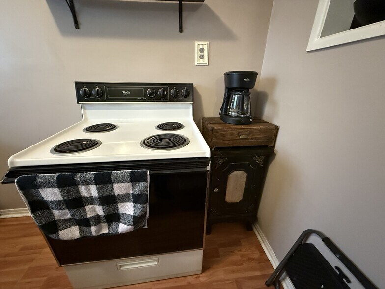 Building Photo - 4128 12th Ave N