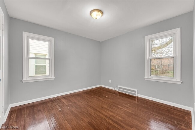 Building Photo - 20751 Goller Ave