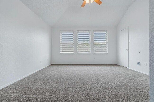 Building Photo - 202 Starlight Dr