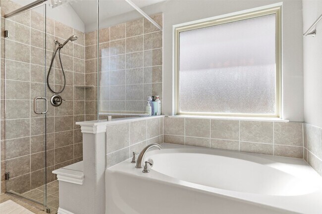 Building Photo - 1323 Lantern Faith Dr