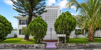 Building Photo - 1279 Beach Rd