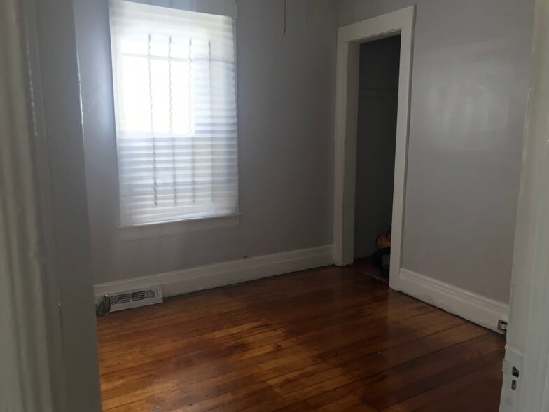 Building Photo - 5055 Fischer St