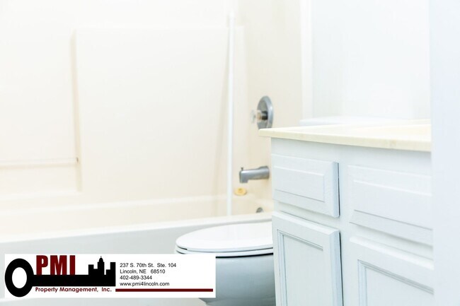 Building Photo - 2929 N 49th St