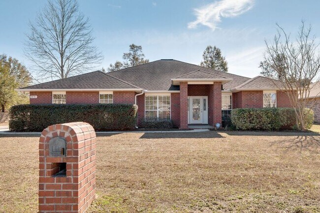 Primary Photo - 5851 Chi Chi Cir