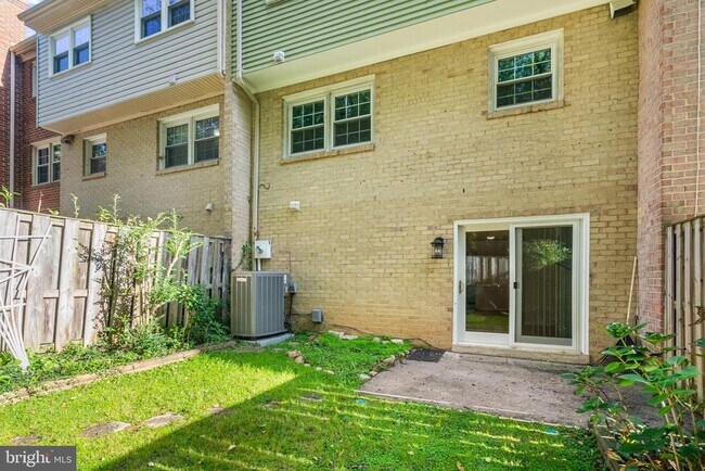 Building Photo - 7481 Jayhawk St