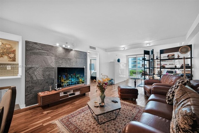 Building Photo - 2401 Collins Ave