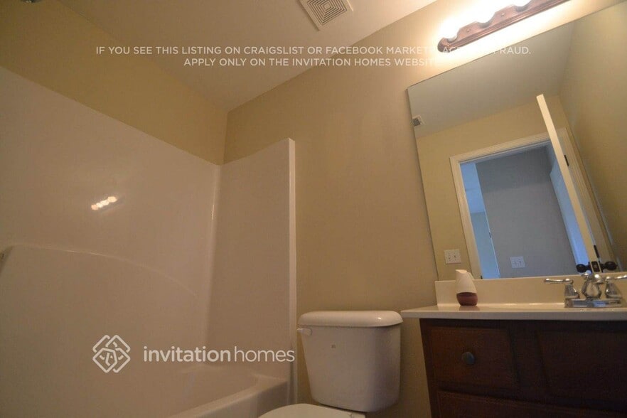 Building Photo - 416 Icicle Ct