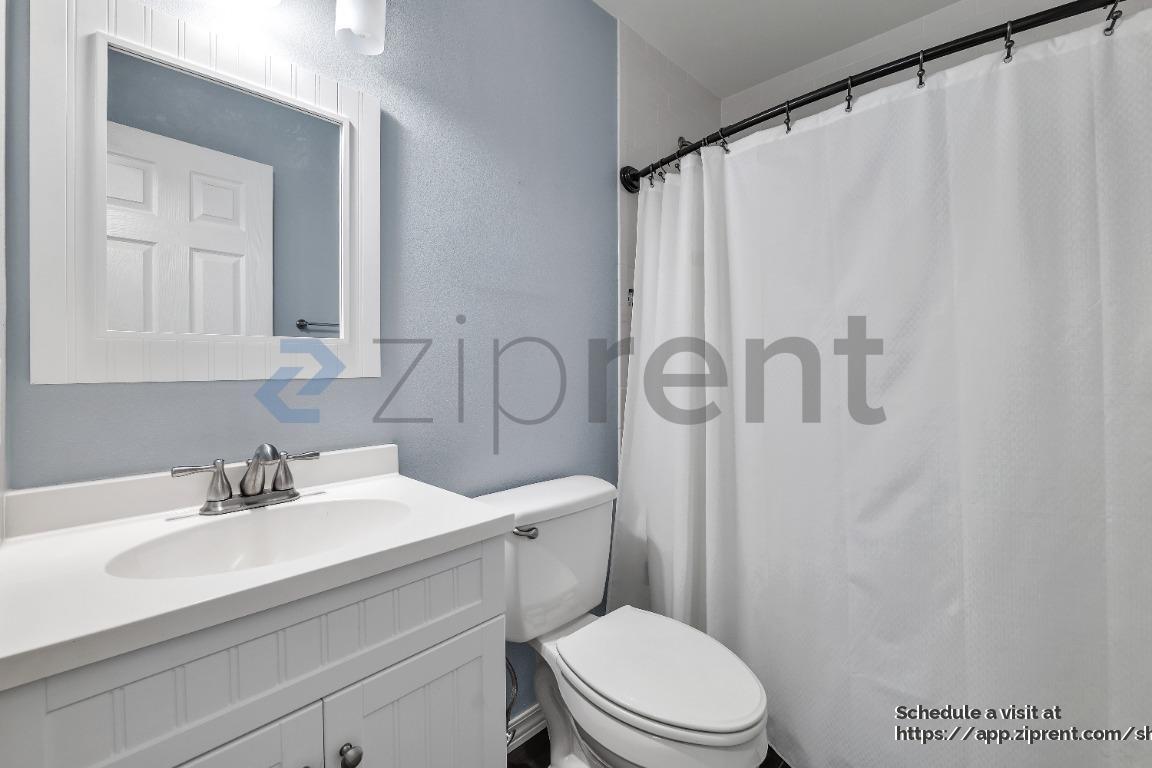 Building Photo - 208 Pap Finn Ct