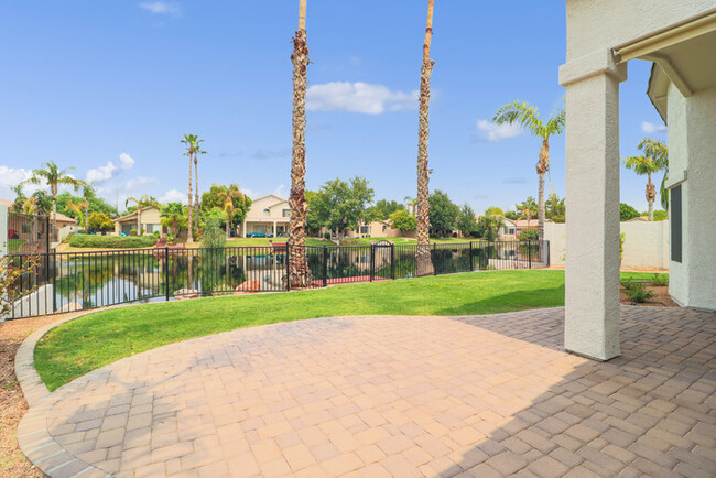 Building Photo - Beautiful Waterfront Home in Ocotillo Lakes