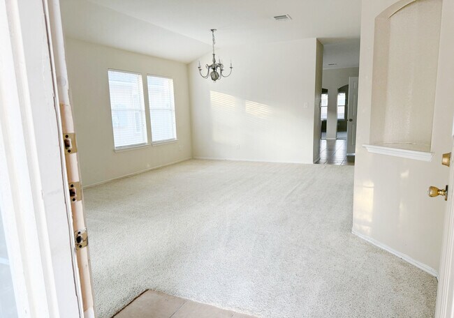 Building Photo - 4603 Causeway Ct