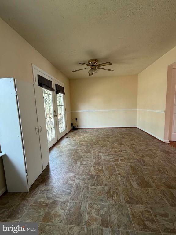 Building Photo - 102 Cabin Ct