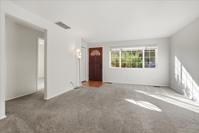 Building Photo - Updated 3-Bedroom Home with Oversized Pati...