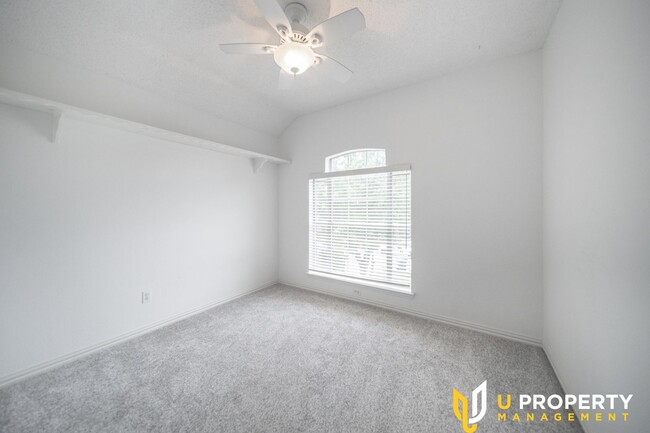 Building Photo - Stylish 3-Bedroom Home in Flower Mound