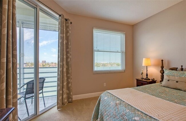 Building Photo - 7984 Sailboat Key Blvd S