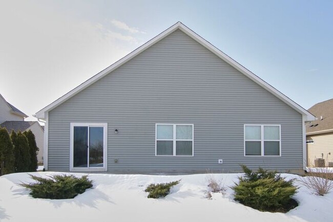 Building Photo - Cozy Updated Ranch