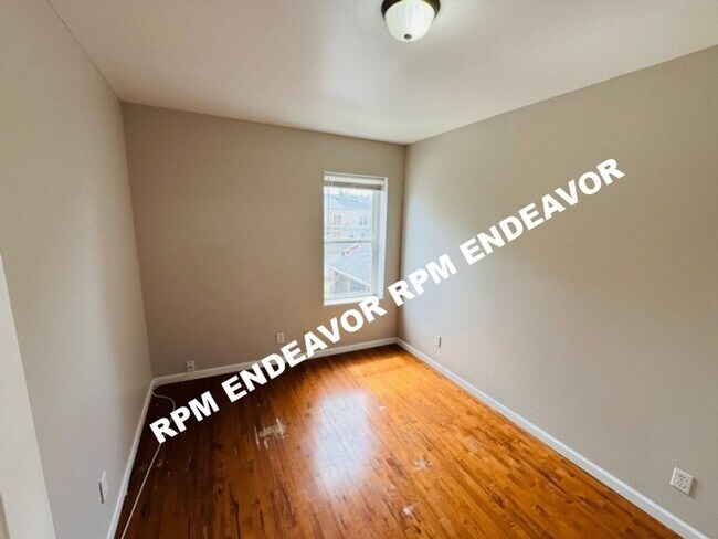 Building Photo - 1420 Menard St