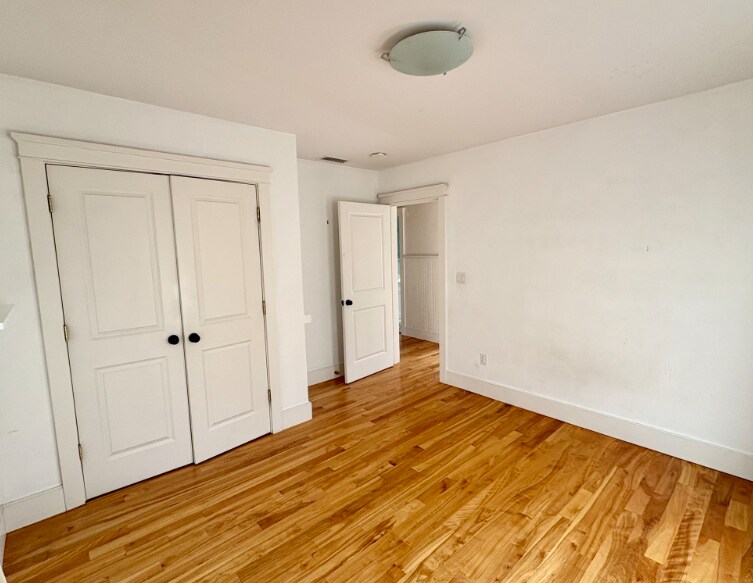 Building Photo - 7 Standish St