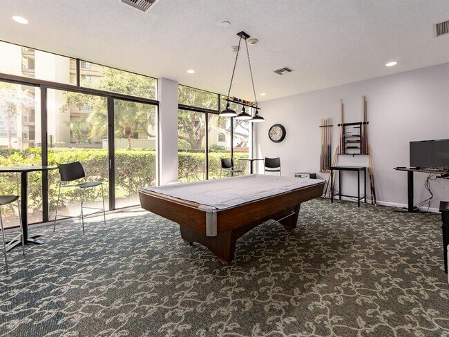 Building Photo - 660 Island Way