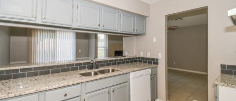 Building Photo - 10994 Traci Lynn Dr