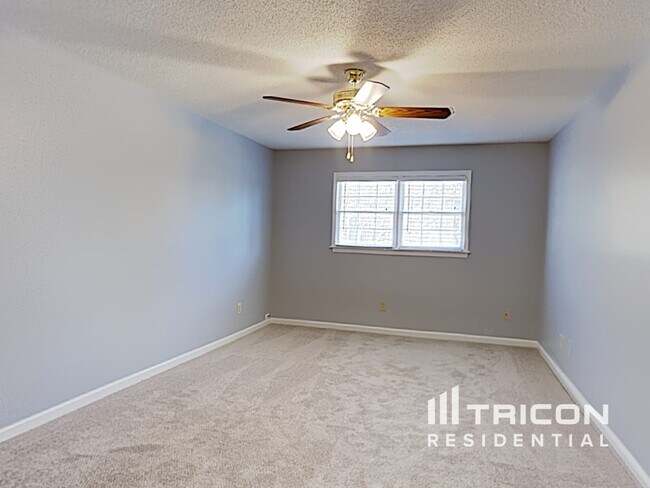 Building Photo - 1418 Millstream Trail NW