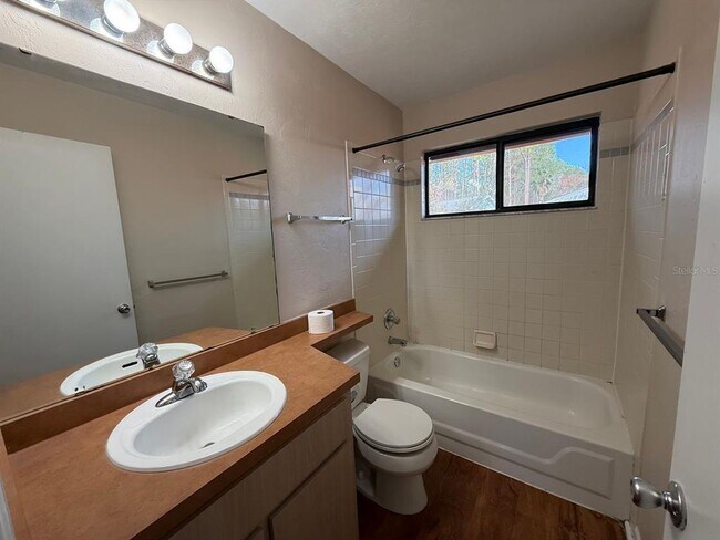 Building Photo - 2260 NW 41st Pl