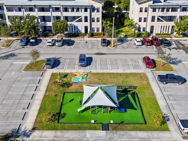 Building Photo - 7825 NW 104th Ave