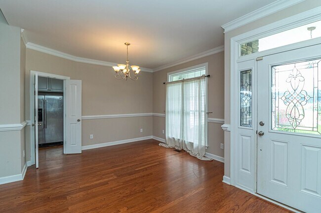 Building Photo - 109 Willow Pond Dr