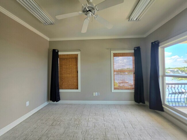 Building Photo - Waterfront 4/2 in Terry Cove with pool and boat dock