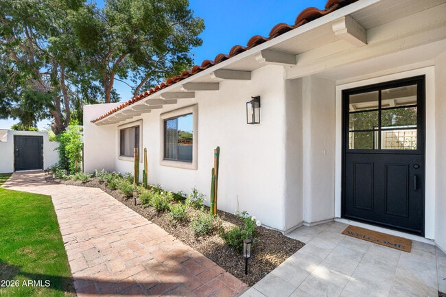 Building Photo - 7602 E Vía Del Reposo