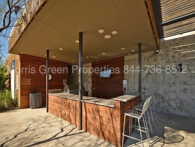 Building Photo - 1101 Ivean Pearson Rd A101