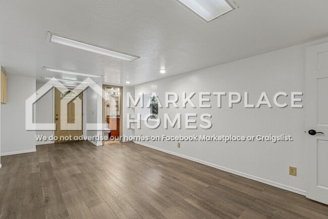 Building Photo - 2155 N Rio De Flag Dr