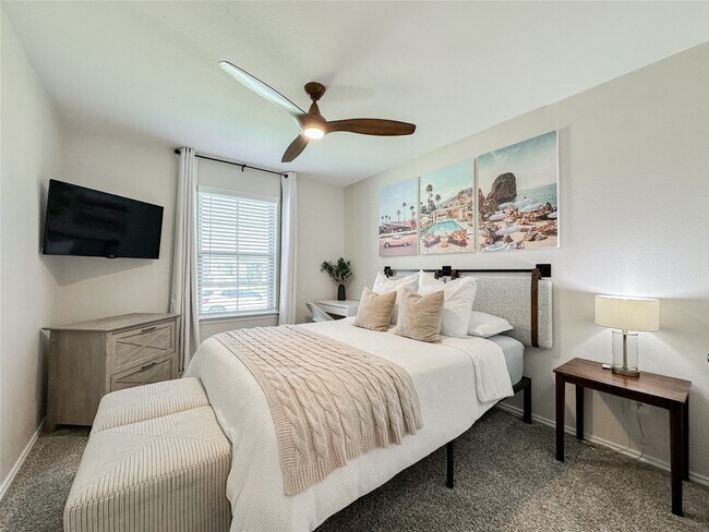 Building Photo - 21527 Violet Rdg Rd