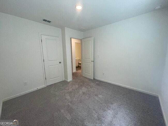 Building Photo - 35299 Condor Ct
