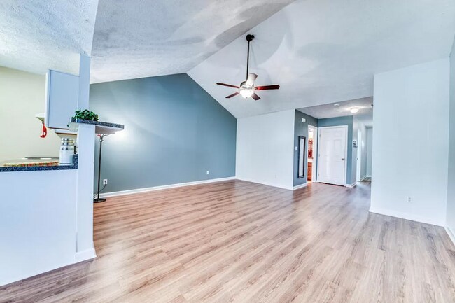 Building Photo - 1327 Lucy Way