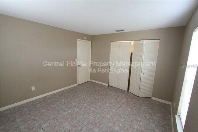 Building Photo - 1330 W Fowler Dr