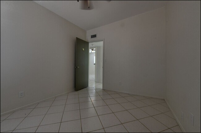 Building Photo - 6300 Jebel Way