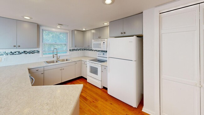 Building Photo - 146 Baycliff Trail