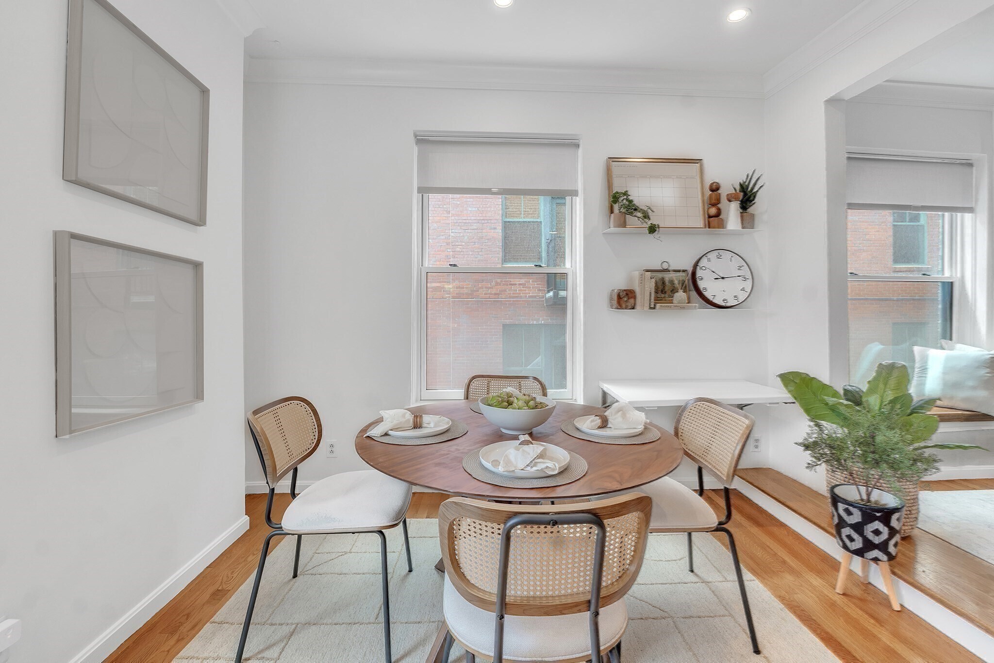 Building Photo - 17 Cazenove St