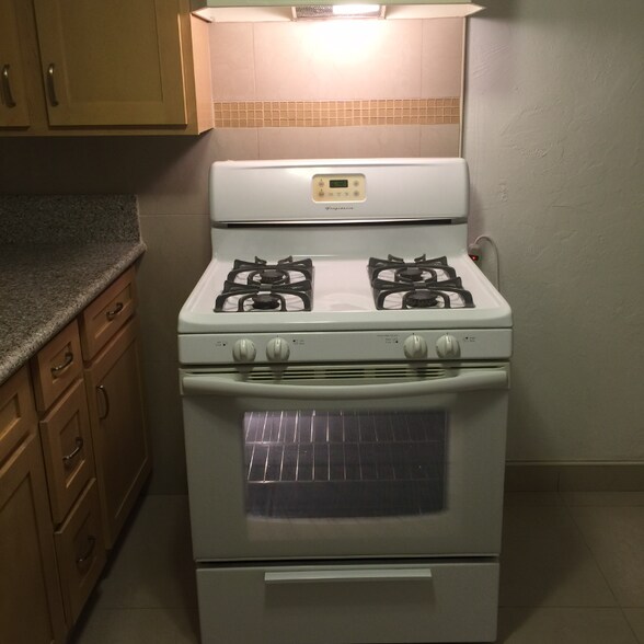 Building Photo - 7237 Milton Ave