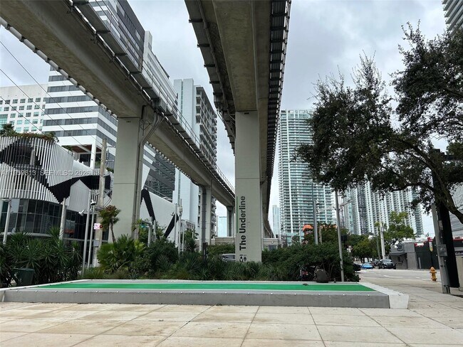 Building Photo - 115 SW 11th St