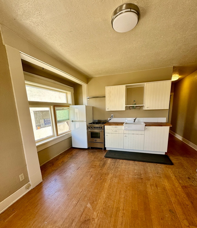 Building Photo - 1120 Finnegan Way