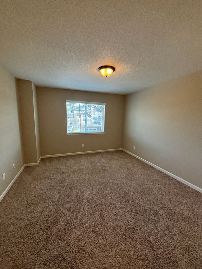 Building Photo - NW Portland- Newer Bethany Home! Gourmet Kitchen, Open Loft/Landing, Large  Master Suite!