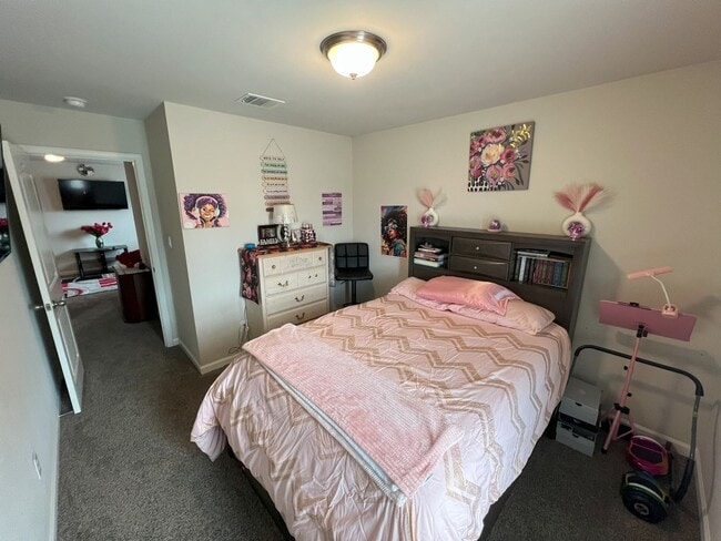 Building Photo - Stunning 4-Bedroom Home in Zachary's Mirav...