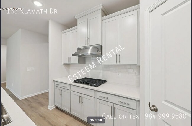 Building Photo - 133 Klamath Dr