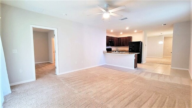 Building Photo - Carlton Lakes 3 bedroom/2 bath
