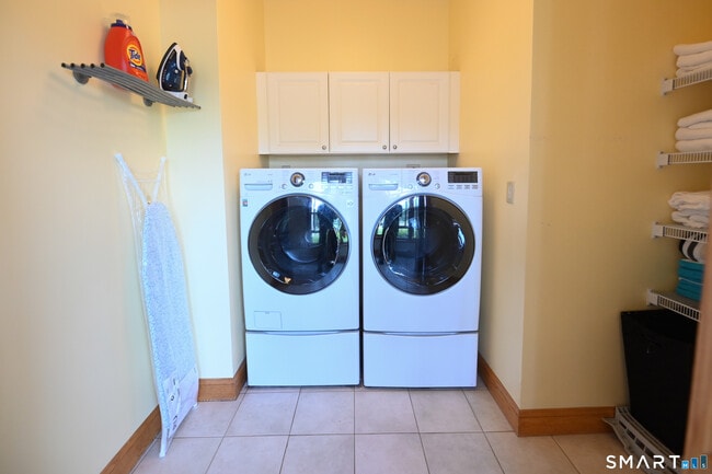 Building Photo - 19 Longview Dr