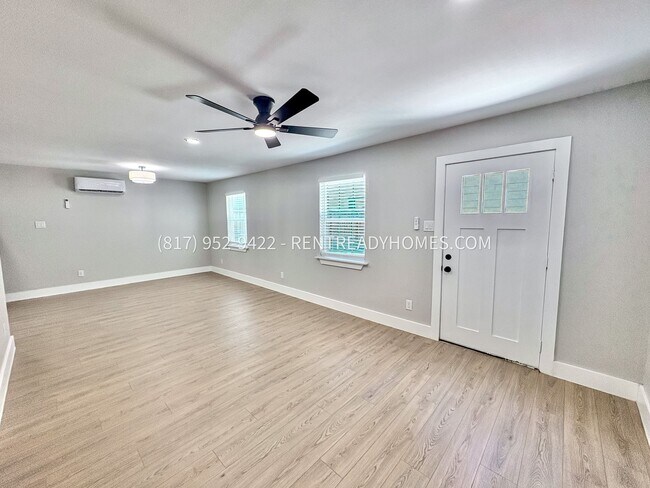 Building Photo - 4009 Lamar St